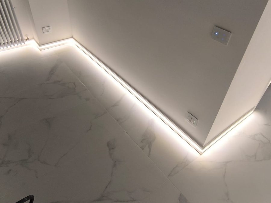 Illuminazione a LED a filo pavimento